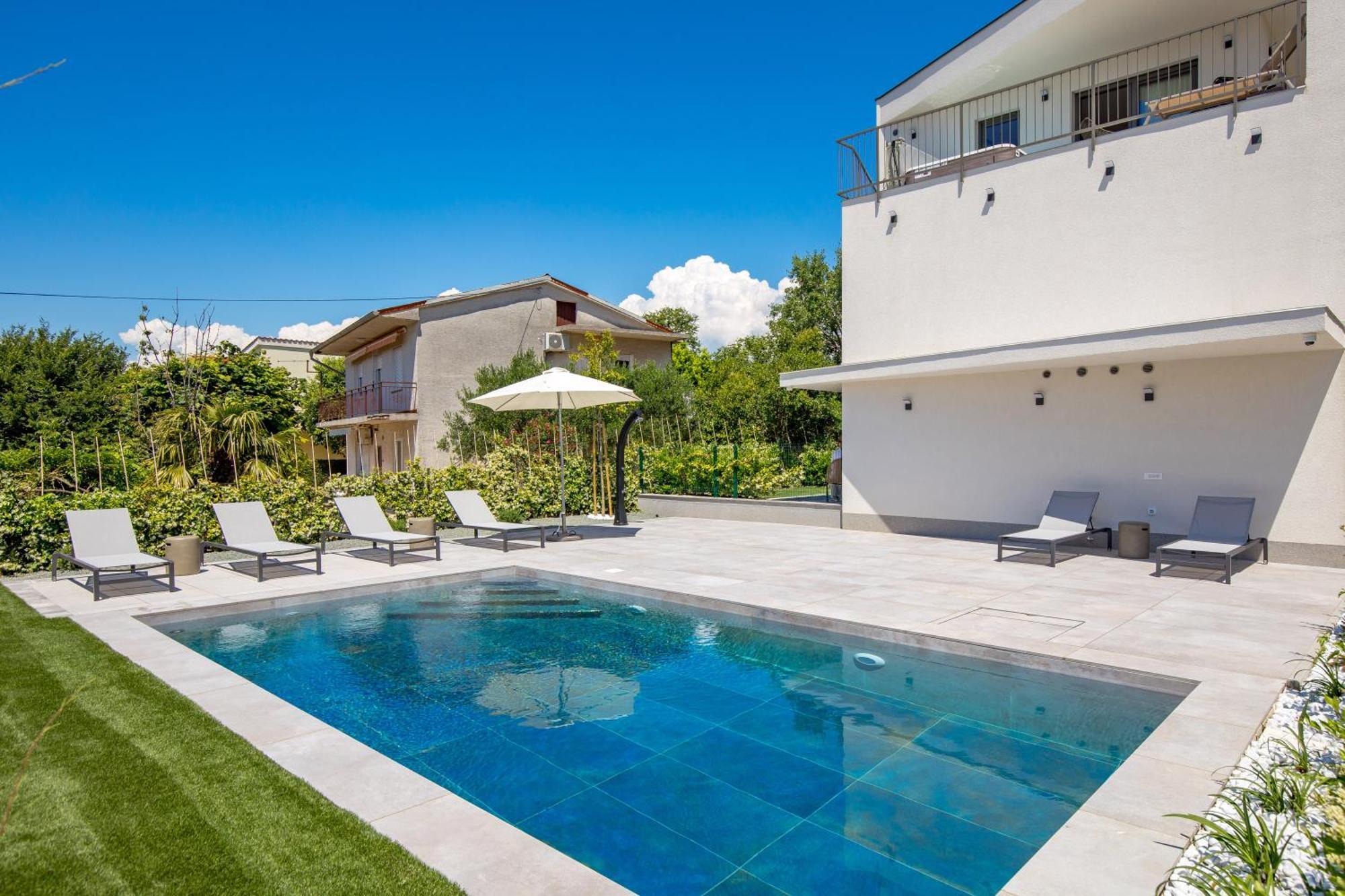 Apartmani Vila Mara M 1 Heated Pool Omišalj Exteriér fotografie
