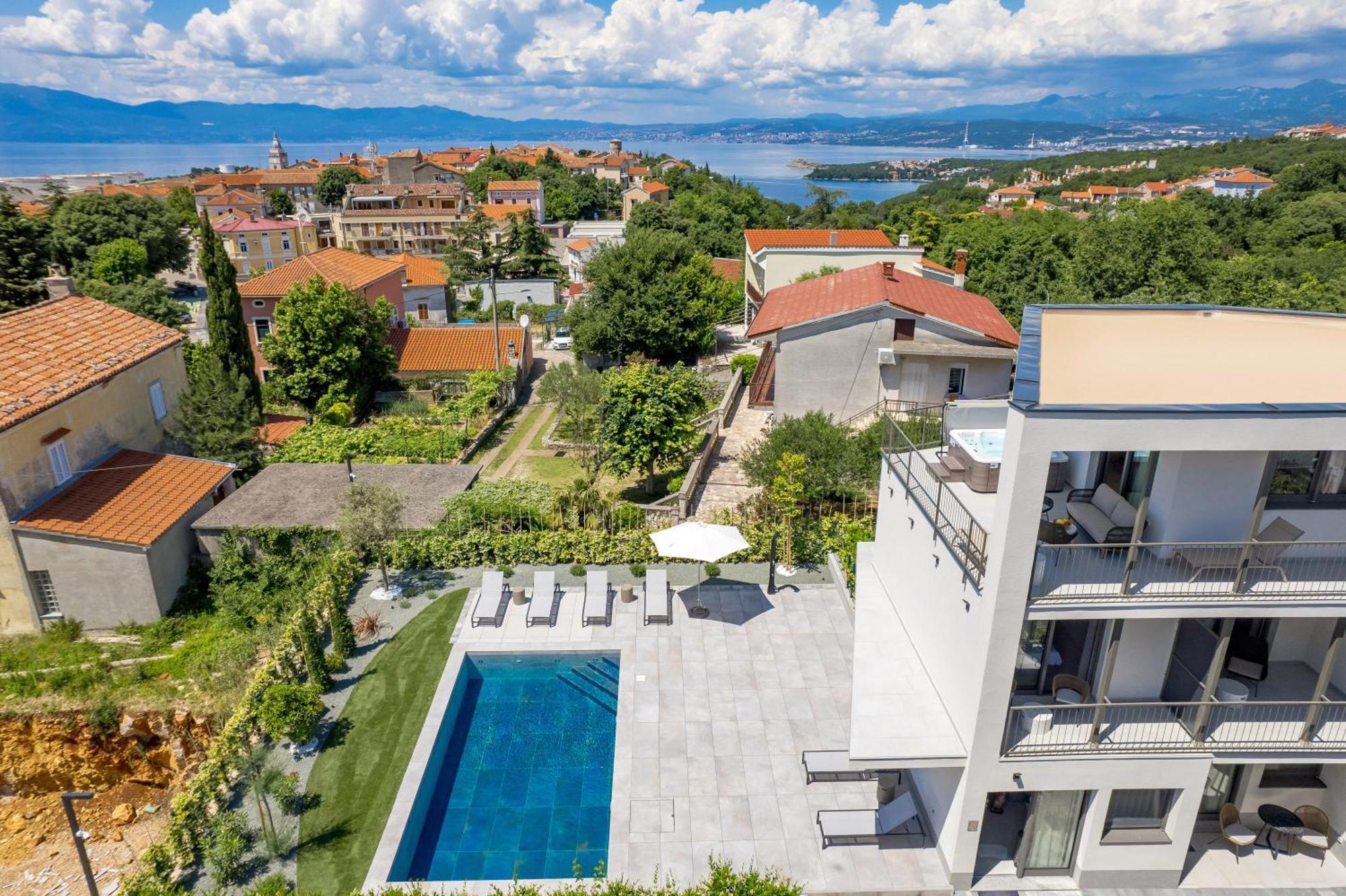 Apartmani Vila Mara M 1 Heated Pool Omišalj Exteriér fotografie